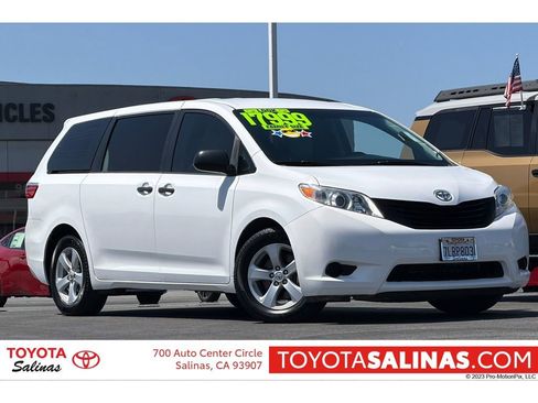 Used 2015 Toyota Sienna L FWD image 1