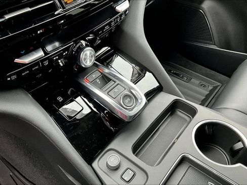 Used 2025 Acura MDX FWD image 24