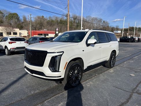 Certified 2025 Cadillac Escalade Sport Platinum image 3