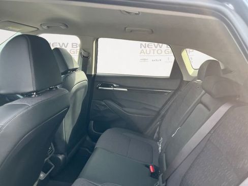 New 2026 Kia Seltos S FWD image 13