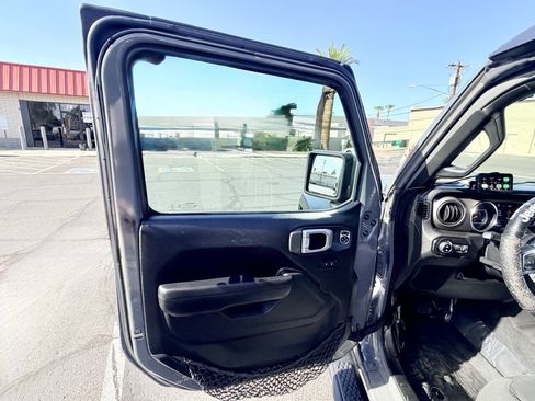 Used 2020 Jeep Gladiator Sport w/ Quick Order Package 24S AWD/4WD image 9