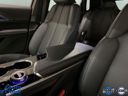 Used 2024 Cadillac Lyriq Luxury image 52