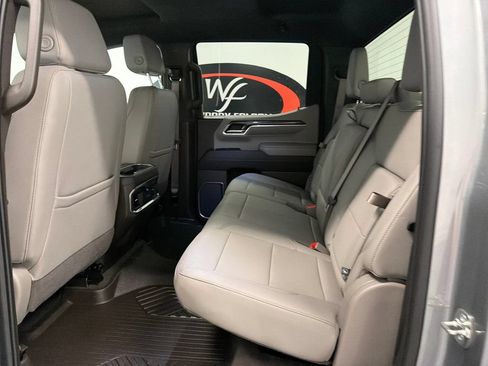 Used 2025 Chevrolet Silverado 1500 LTZ AWD/4WD image 13