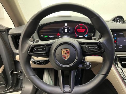 Used 2025 Porsche Panamera 4 image 12