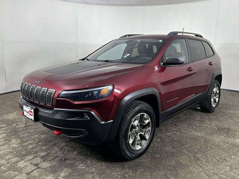 Used 2019 Jeep Cherokee Trailhawk w/ Cold Weather Group AWD/4WD image 3