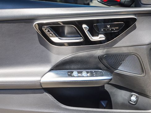 Used 2022 Mercedes-Benz C 300 Sedan image 22