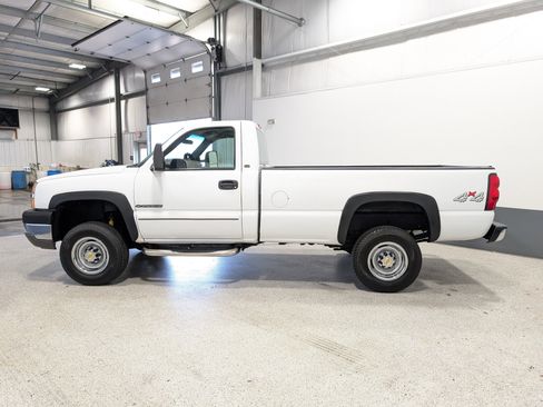 Used 2003 Chevrolet Silverado 2500 4x4 Regular Cab w/ Snow Plow Prep Package image 6