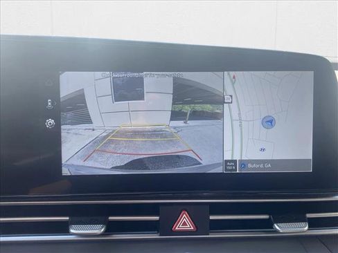 New 2025 Hyundai Elantra SEL image 13