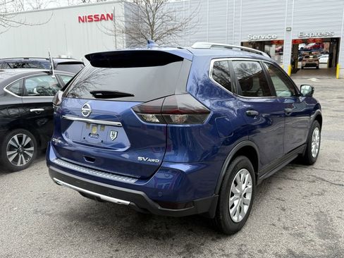 Used 2019 Nissan Rogue SV w/ Sun & Sound Touring Package image 5