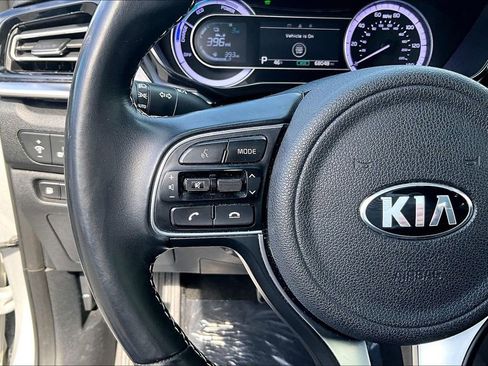 Used 2020 Kia Niro LXS image 11
