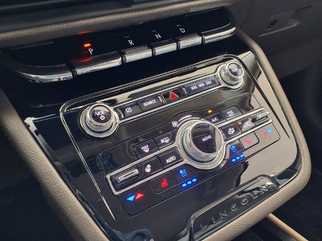Certified 2022 Lincoln Corsair FWD w/ Equipment Group 101A image 11
