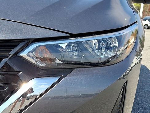 Used 2025 Nissan Sentra S image 10