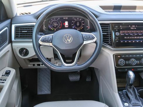 Used 2022 Volkswagen Atlas SE FWD image 16