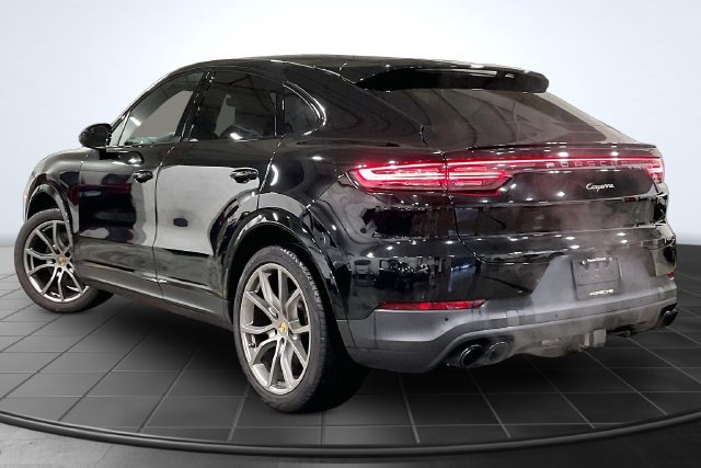 Used 2023 Porsche Cayenne Platinum Edition AWD/4WD image 14