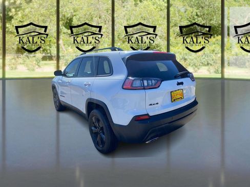 Used 2020 Jeep Cherokee Latitude Plus AWD/4WD image 7
