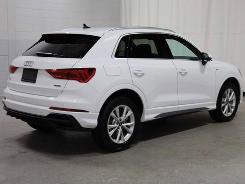 Certified 2025 Audi Q3 2.0T Premium w/ Convenience Package image 9