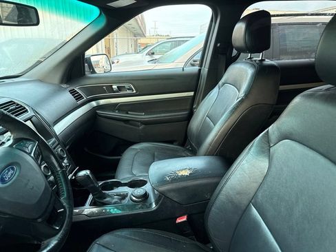 Used 2016 Ford Explorer XLT w/ Equipment Group 202A AWD/4WD image 3