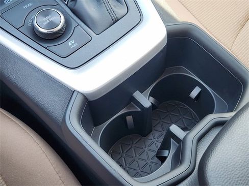 New 2025 Toyota RAV4 LE image 15