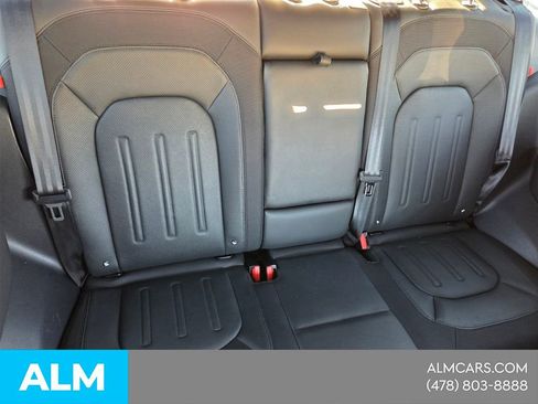 Used 2022 Land Rover Defender 90 X-Dynamic S image 19