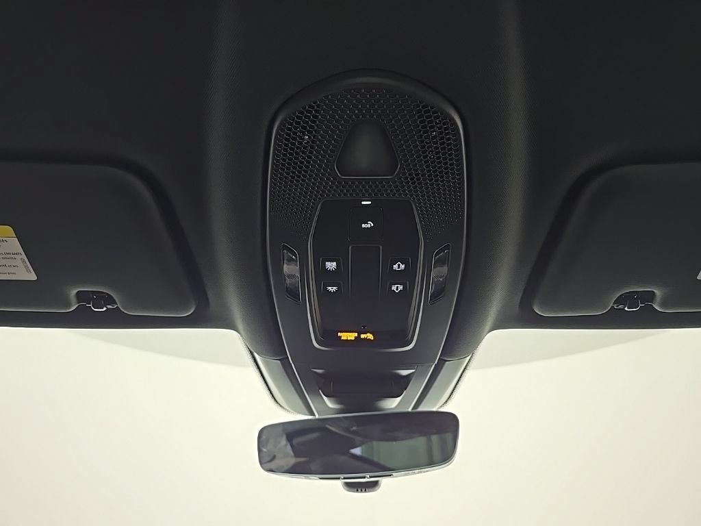 Certified 2025 Porsche Cayenne E-Hybrid Coupe AWD/4WD image 25