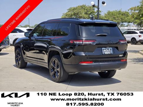 Used 2025 Jeep Grand Cherokee L Laredo RWD image 3