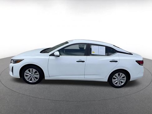 Used 2025 Nissan Sentra S FWD image 10