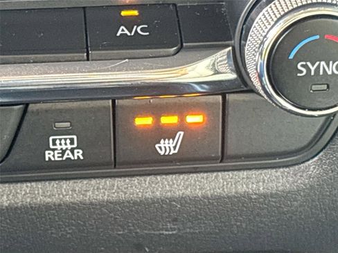 Used 2021 MAZDA CX-30 FWD 2.5 S w/ Premium Package image 23