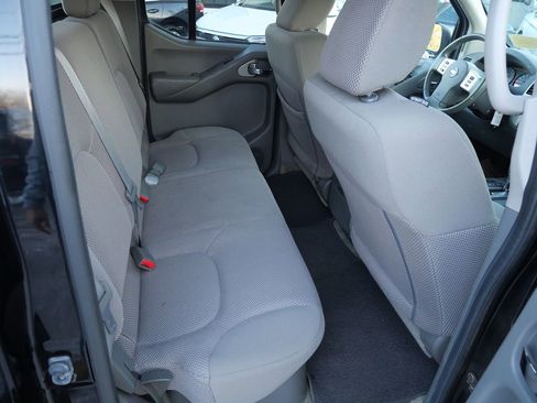 Used 2017 Nissan Frontier SV image 22