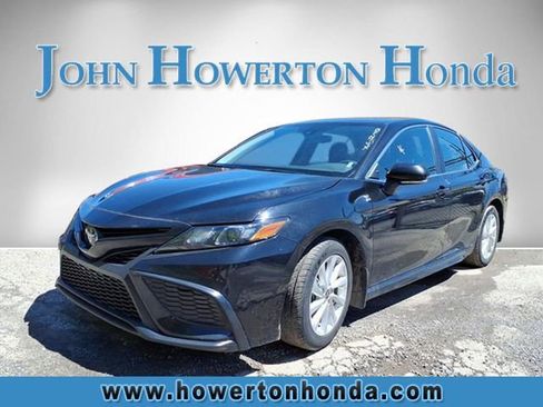 Used 2024 Toyota Camry SE FWD image 1