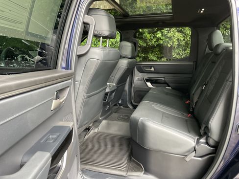 Used 2025 Toyota Tundra Limited AWD/4WD image 30