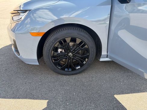 Used 2025 Honda Odyssey Sport-L image 27