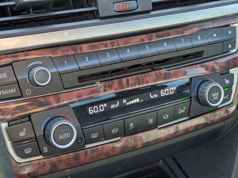 Used 2016 BMW 320i xDrive Sedan image 11