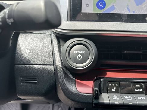 Used 2025 Toyota Prius Plug-In Hybrid FWD image 17