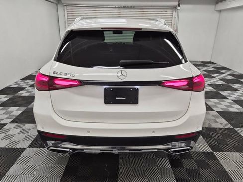 Used 2025 Mercedes-Benz GLC 300 image 5