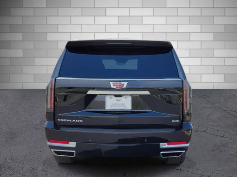 Used 2025 Cadillac Escalade ESV Premium Luxury w/ LPO, Floor Liner Package image 4