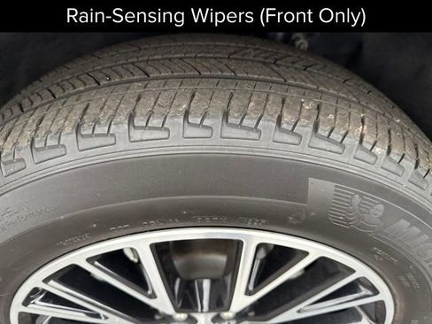 Used 2023 Ford Escape SE w/ PHEV Premium Package image 32