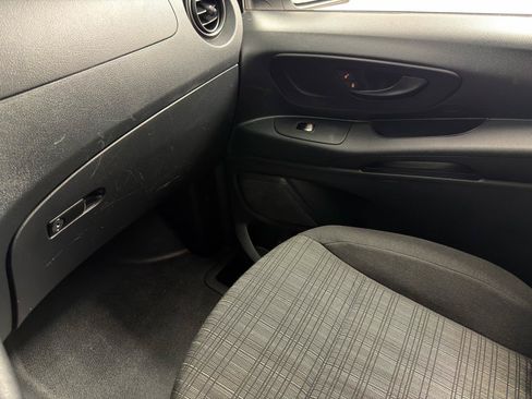 Used 2020 Mercedes-Benz Metris image 24