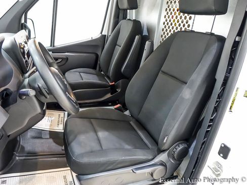 Used 2021 Mercedes-Benz Sprinter 2500 w/ Driver Convenience Package image 7