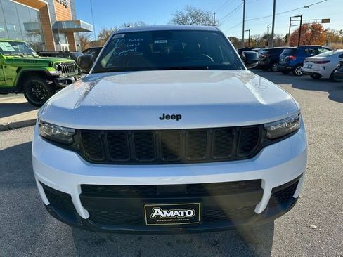 New 2025 Jeep Grand Cherokee L Altitude image 3