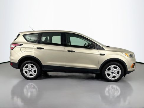 Used 2017 Ford Escape S FWD image 4