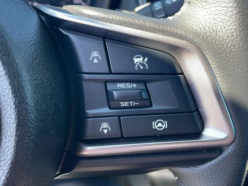 Used 2025 Subaru Outback Premium AWD/4WD image 16