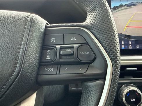 Used 2024 Toyota Tacoma TRD Off-Road w/ TRD Off Road Premium Package AWD/4WD image 27