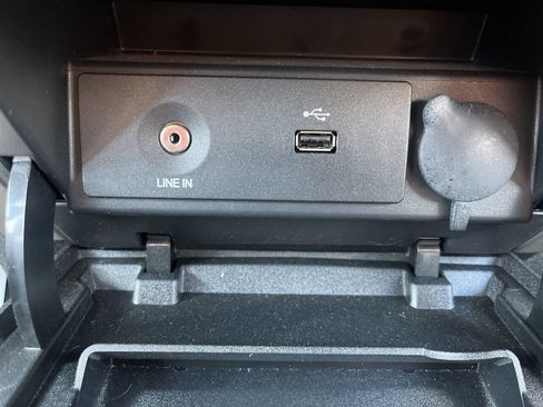 Used 2014 Ford F150 XLT w/ Equipment Group 302A Luxury image 32