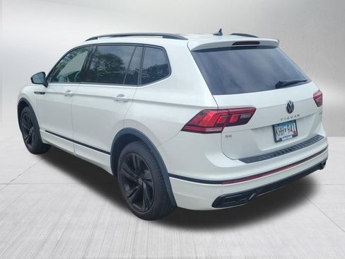 Used 2023 Volkswagen Tiguan SE R-Line AWD/4WD image 4