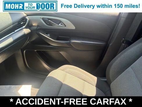 Used 2022 Chevrolet Traverse LT FWD image 31
