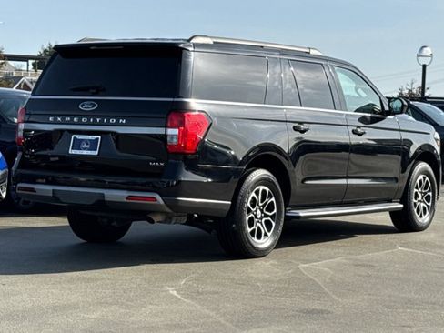 Certified 2022 Ford Expedition Max XLT RWD image 3