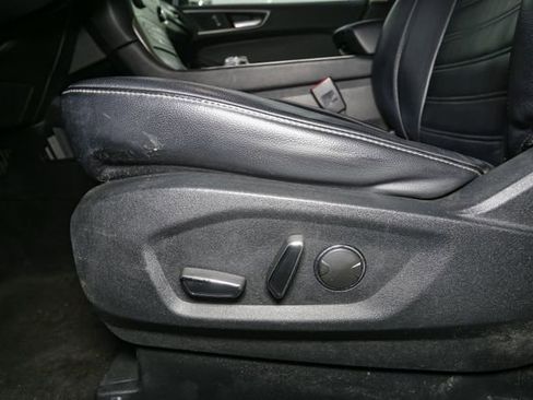 Used 2019 Ford Edge SEL w/ Equipment Group 201A AWD/4WD image 36