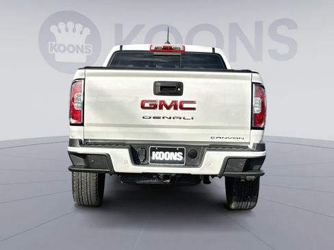 Used 2022 GMC Canyon Denali image 5