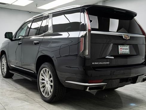 Used 2022 Cadillac Escalade Premium Luxury image 7