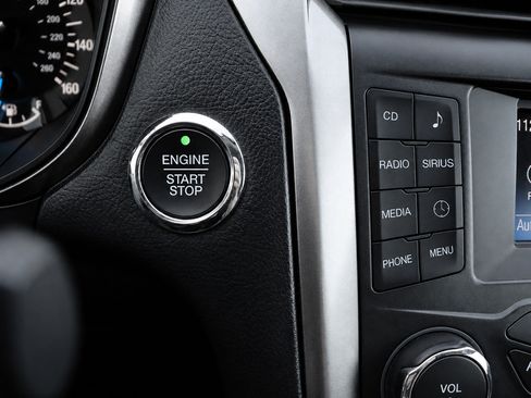 Used 2017 Ford Fusion SE FWD image 38